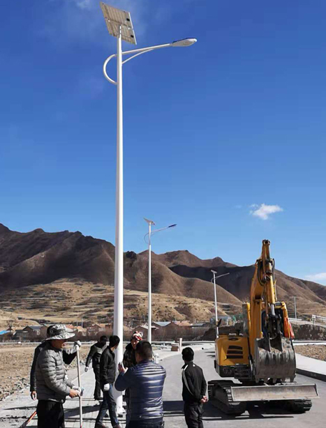 甘南碌曲10米武威太阳能路灯项目