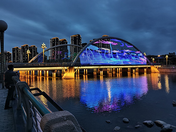 1742970194152440.jpg 武威河道亮化.jpg